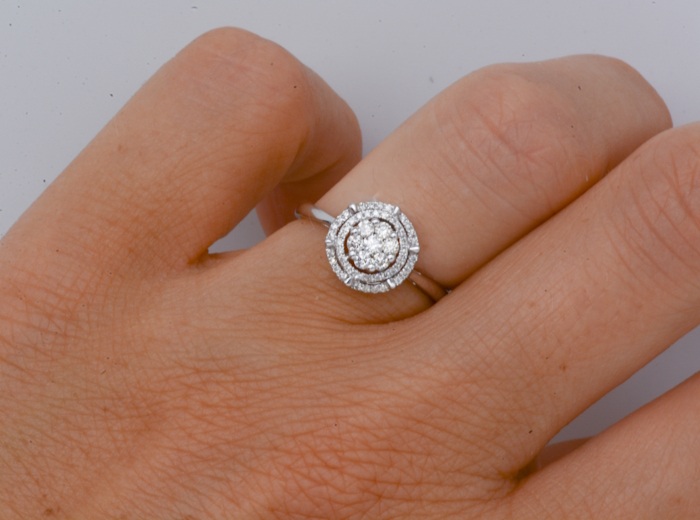 Bague moderne or 18 carats et diamants naturels ronde – Image 5
