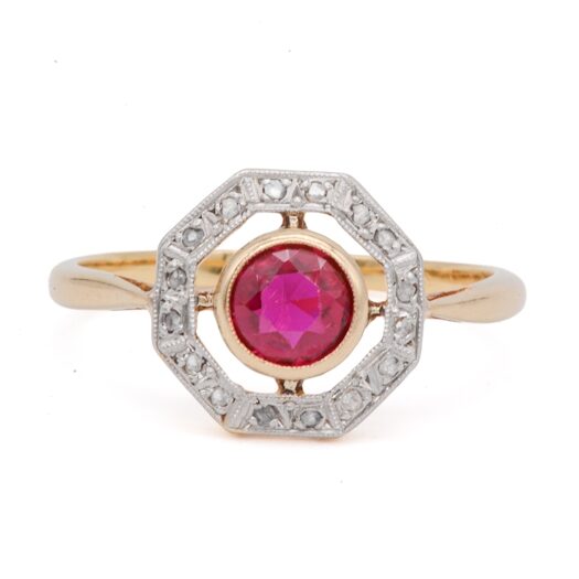 Bague Art Déco ancienne en or jaune et or blanc avec rubis central et diamants taille rose